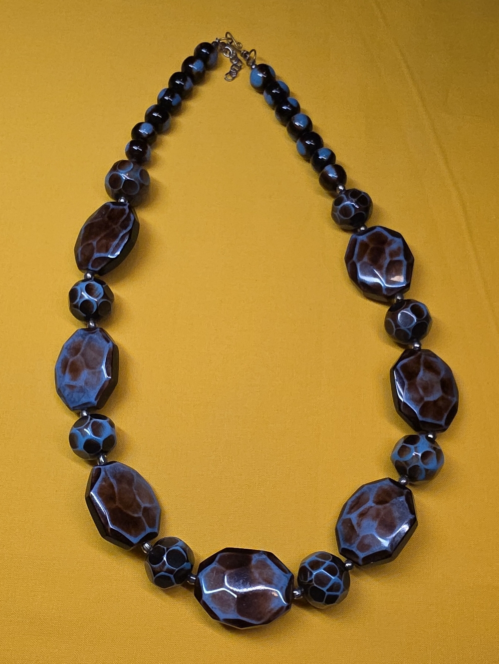 Vintage-Style Necklace w/Striking Resin/Acrylic Faceted Beads w/Wire Hook Clasp